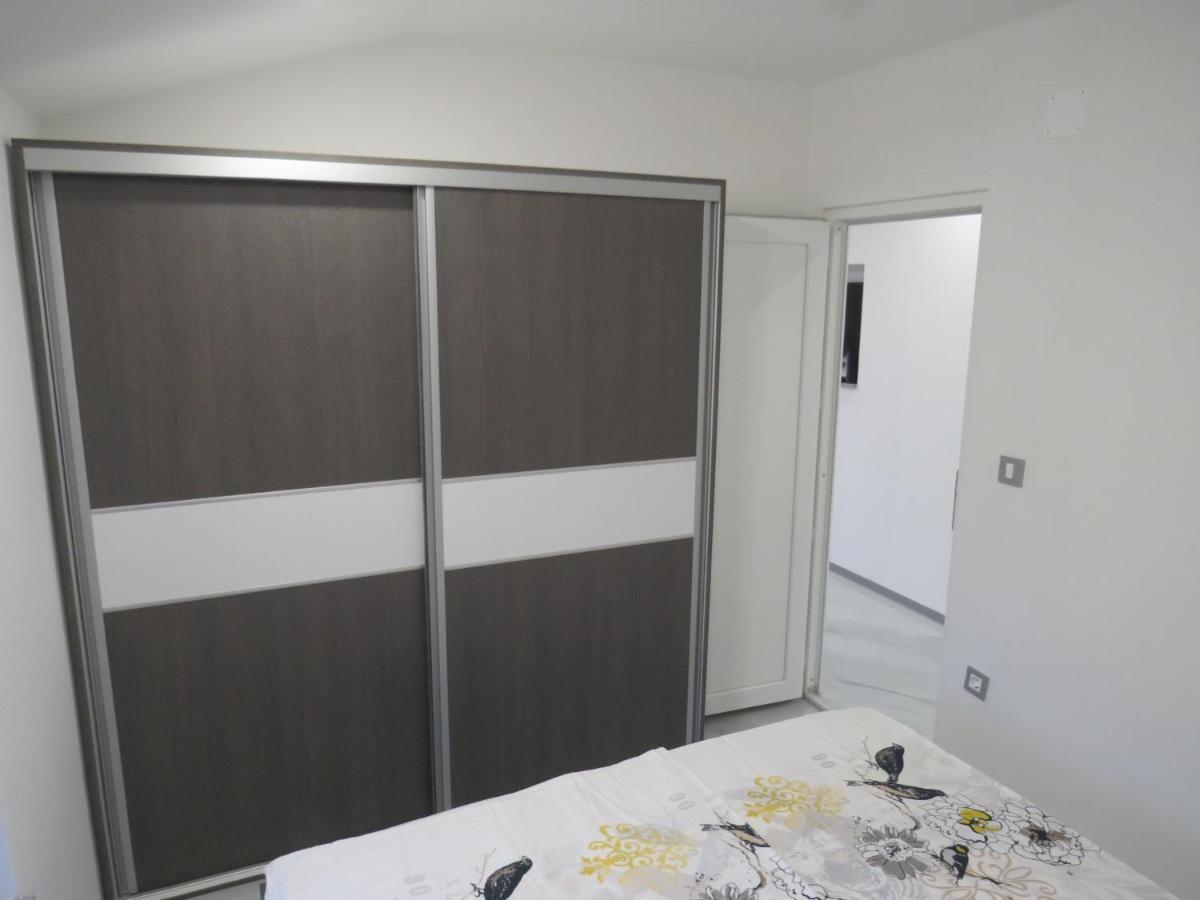 Apartman Luka 1 Šibuljina エクステリア 写真